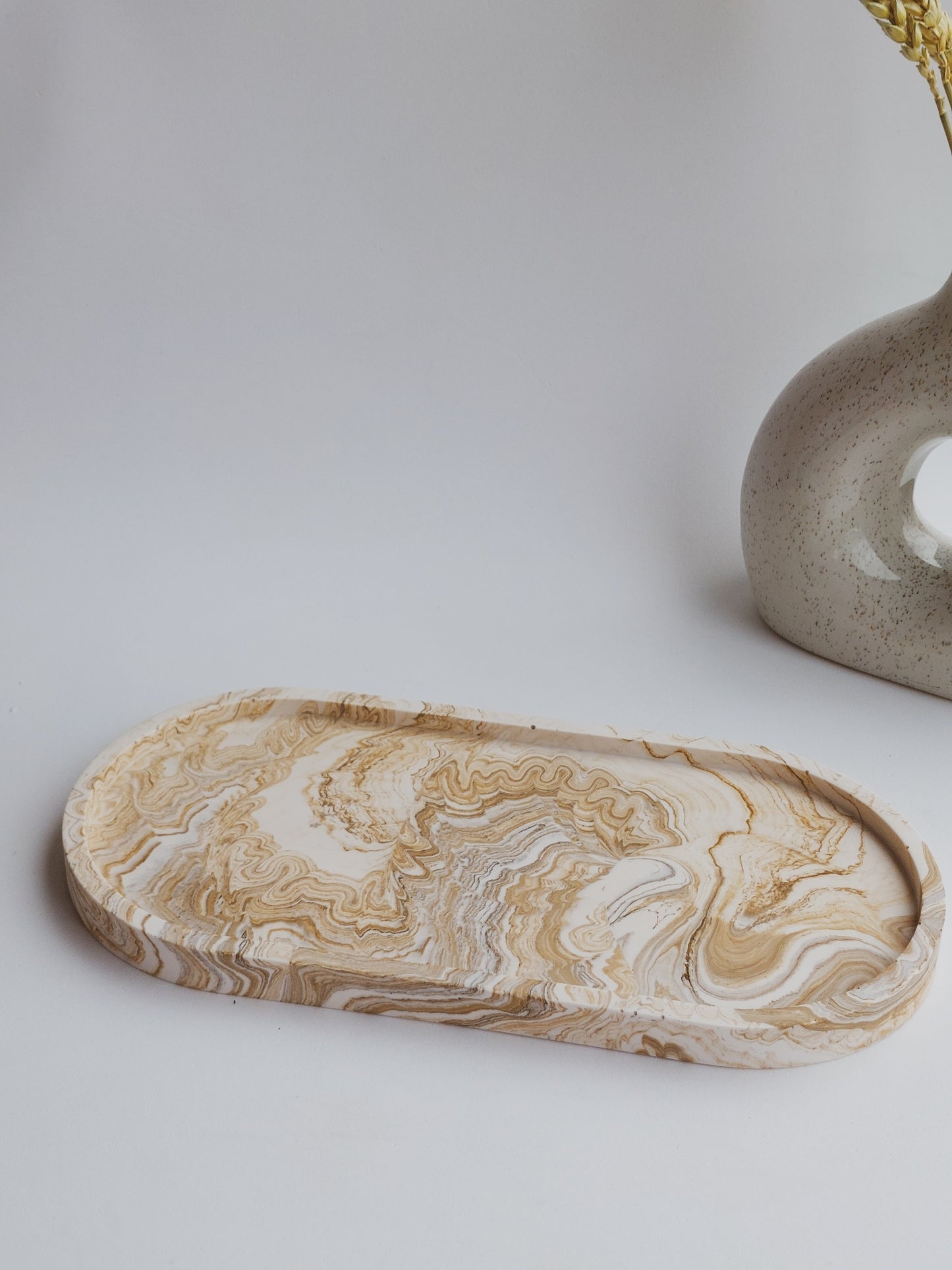 Base oval